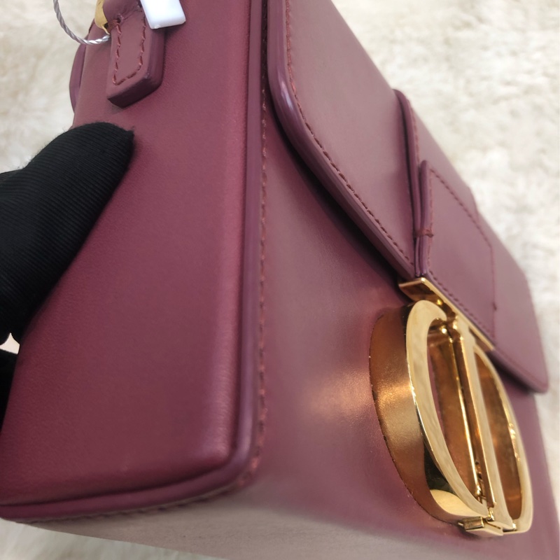 Dior 棗紅色蒙田相機袋  XC195-11