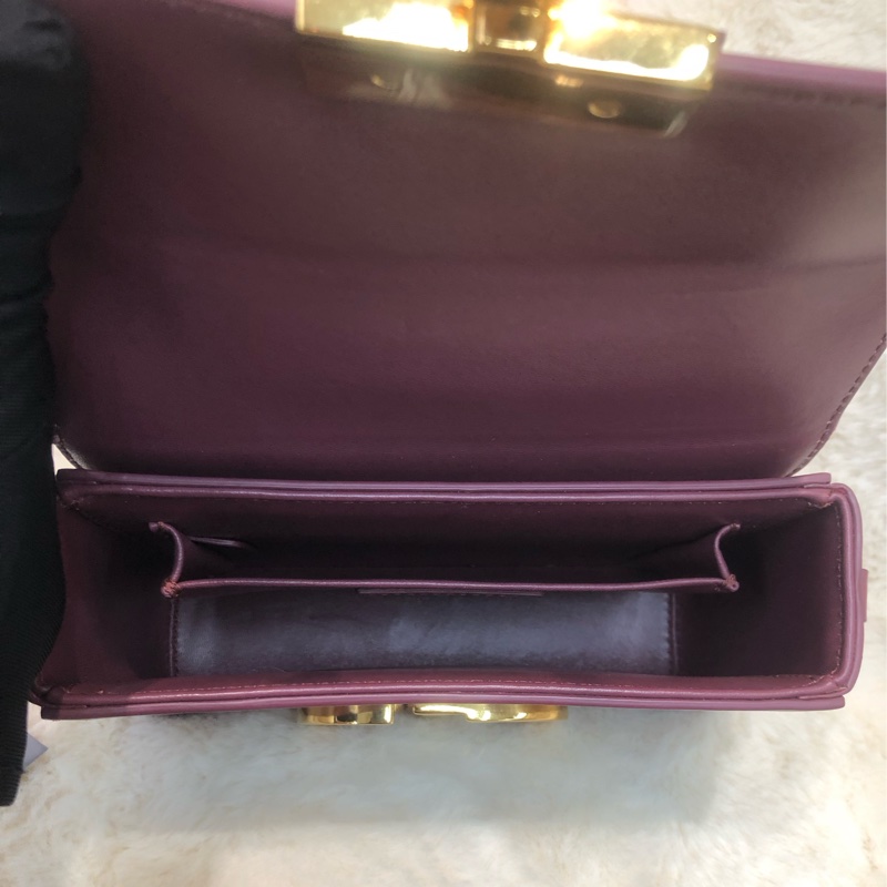 Dior 棗紅色蒙田相機袋  XC195-20