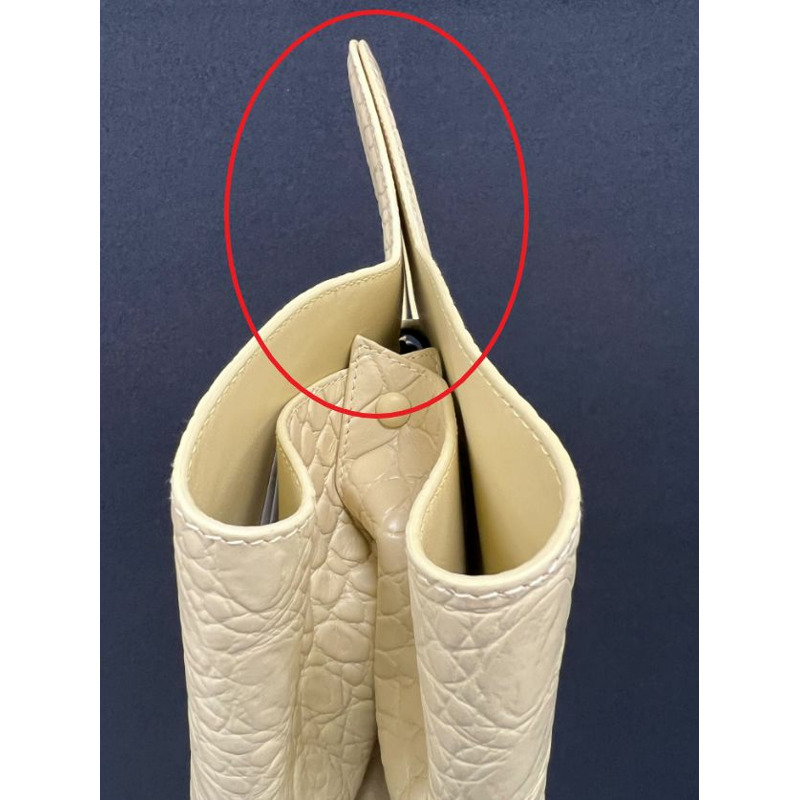 【包稅】BOTTEGA VENETA Doll 中型壓花皮革手提包 香草色 658516VA4509414-1