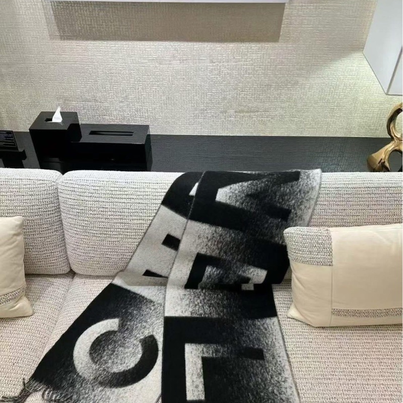 Chanel 字母黑灰漸層圍巾-0