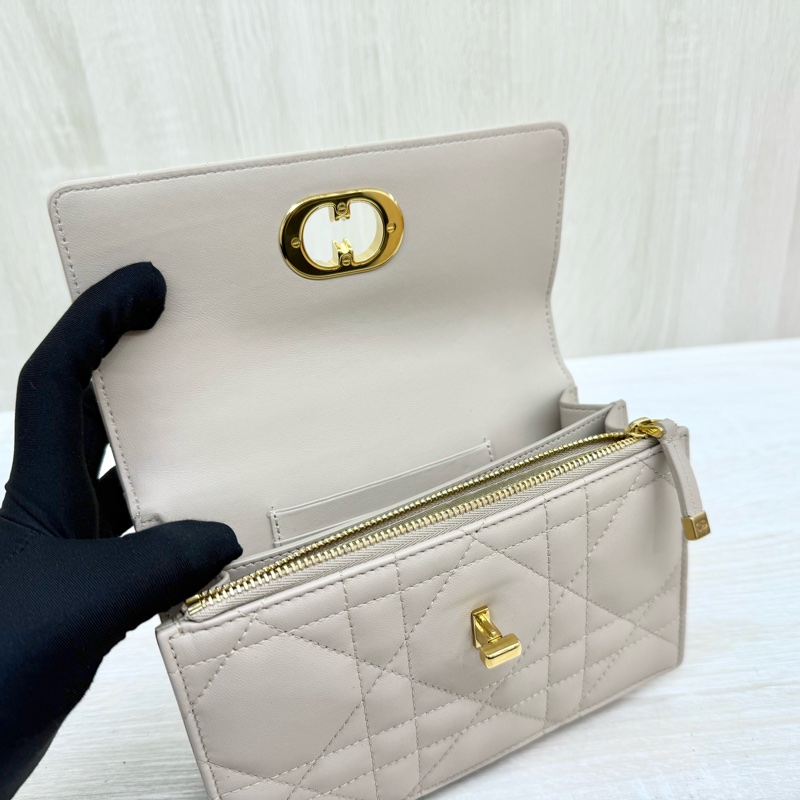 DIOR淡米色羊皮金釦MISS Caro側背包S5169UDAX-14