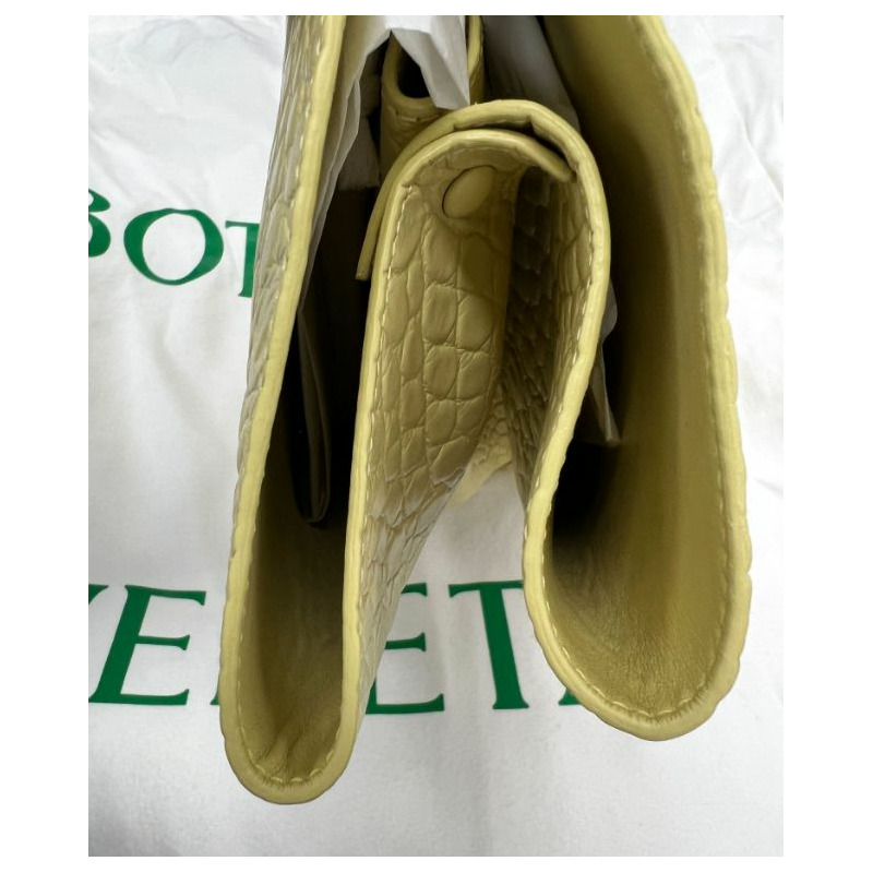 【包稅】BOTTEGA VENETA Doll 中型壓花皮革手提包 香草色 658516VA4509414-3