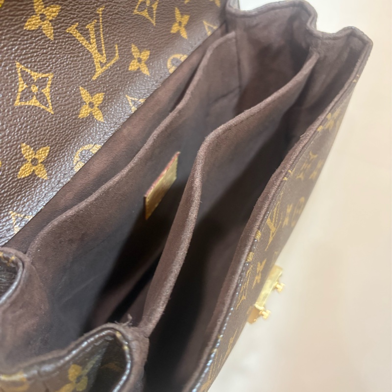 LV 老花郵差包-7