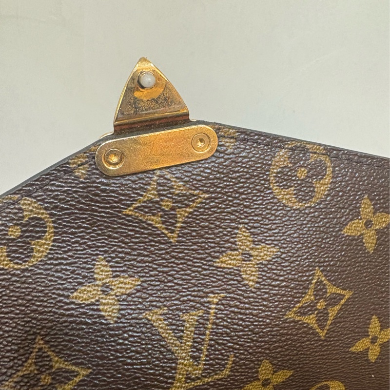 LV 老花郵差包-10