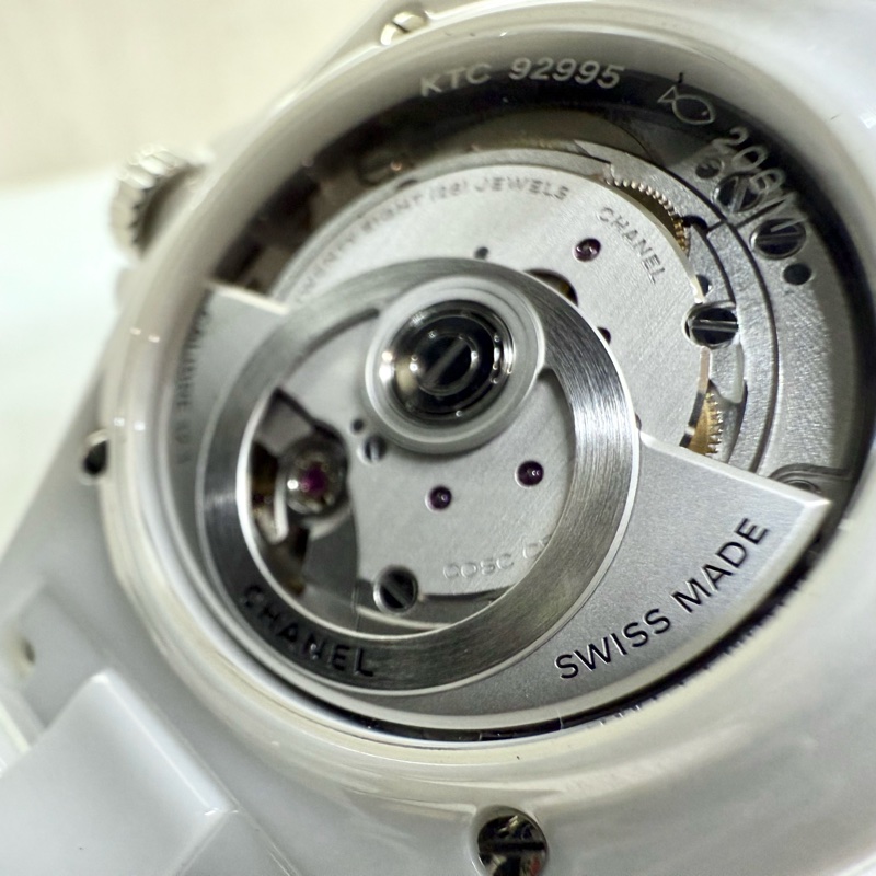 CHANEL白陶瓷12點鑽CALIBER 38MM J12機芯腕錶H5705-8
