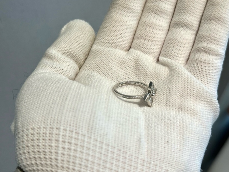 LV Star Blossom18k金滿鑽四葉草戒指 尺寸51-3