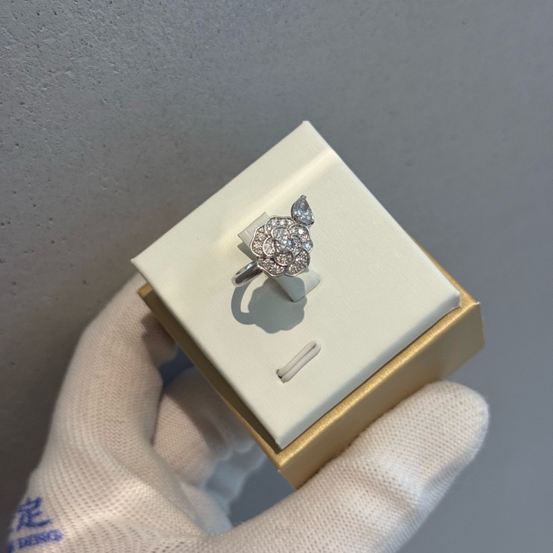 Chanel 香奈兒Camélia系列山茶花鑽石戒指 尺寸51-2