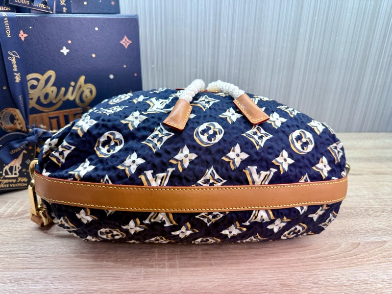 LV M40235 Bulles MM HOBO限量稀有絕版海軍藍郵輪幻影繩結包-16