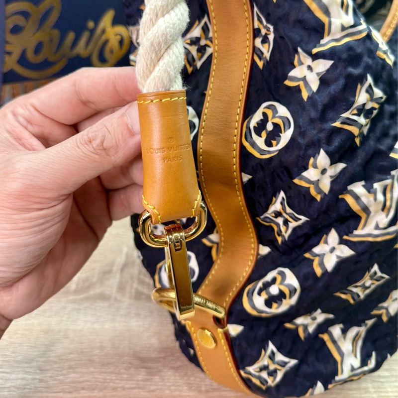 LV M40235 Bulles MM HOBO限量稀有絕版海軍藍郵輪幻影繩結包-23