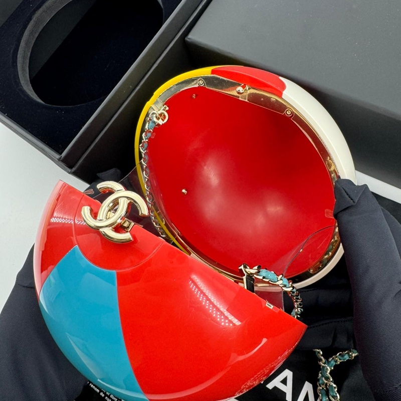 Chanel 19S Lucite Red Yellow Blue & White Beach Ball Bag with Gold Hardware-7