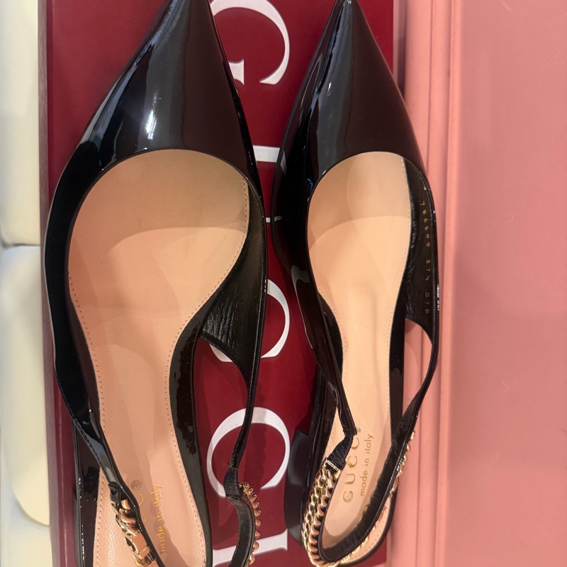 【私藏出清】正品經典🖤Gucci 漆皮金屬鍊帶露跟鞋✨ (Slingback Pumps)-2