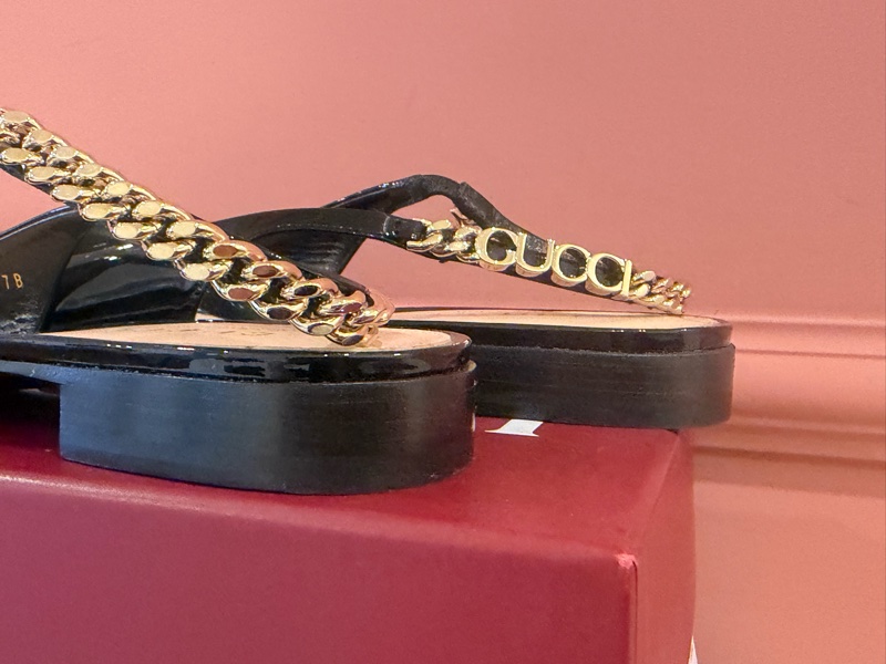 【私藏出清】正品經典🖤Gucci 漆皮金屬鍊帶露跟鞋✨ (Slingback Pumps)-20