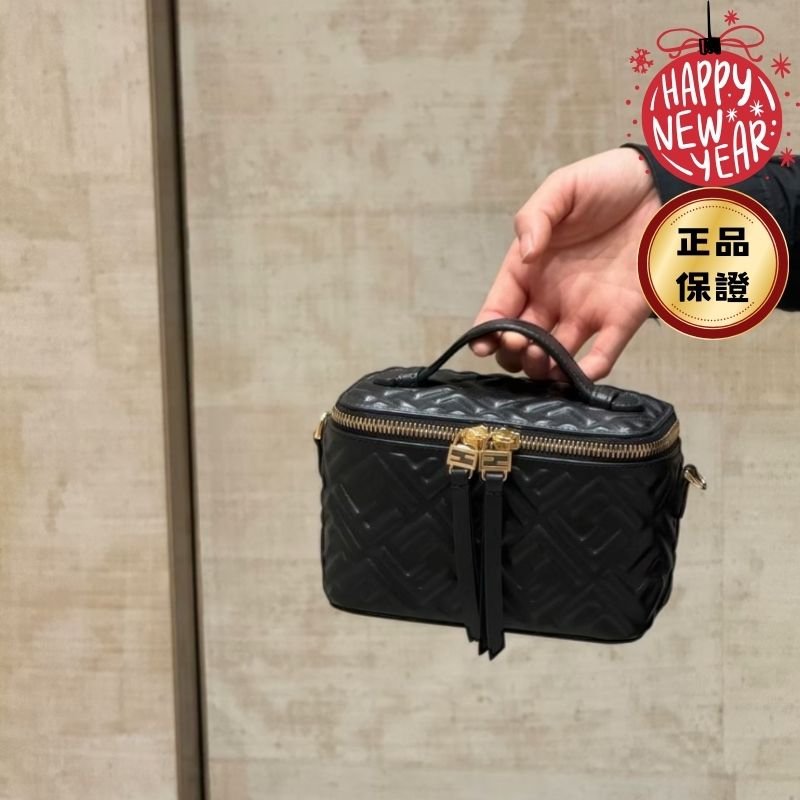 🎊新年特賣🧧Fendi 8BS108 Vanity FF 壓紋納帕軟皮迷你包 黑色-0