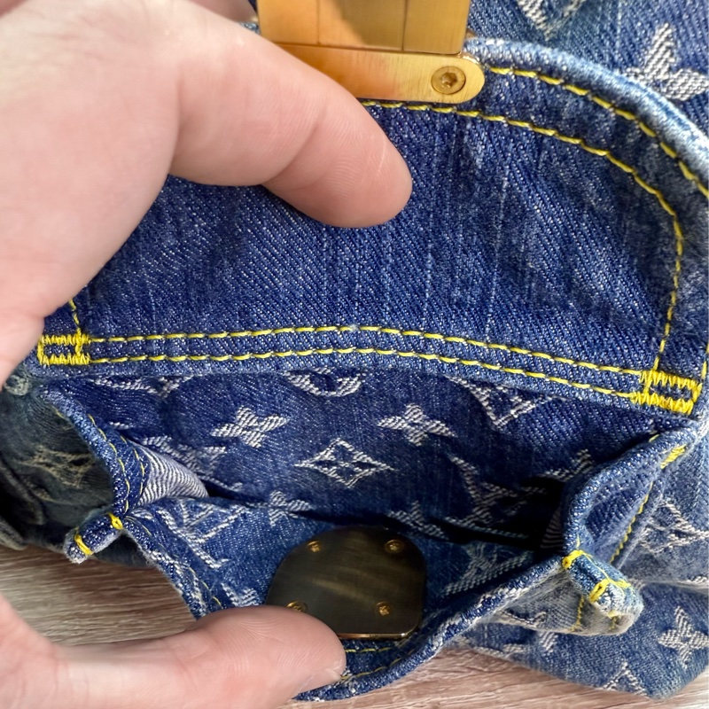LV M95048 Baggy Denim Hobo GM 藍色丹寧牛仔肩背包-9