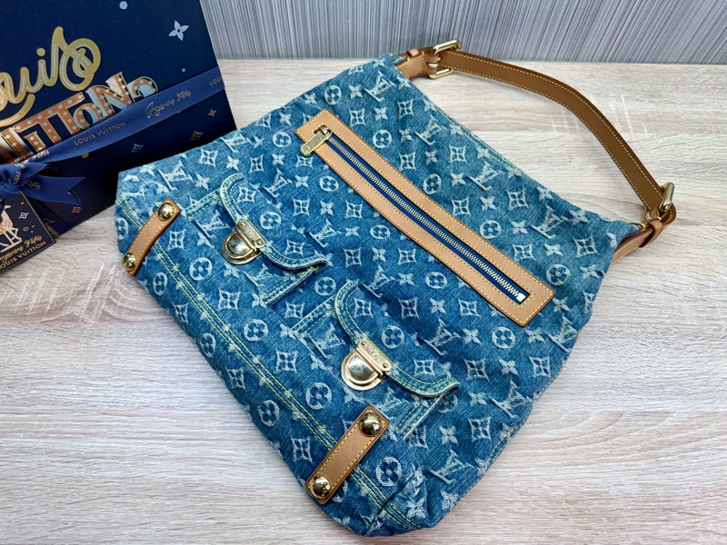 LV M95048 Baggy Denim Hobo GM 藍色丹寧牛仔肩背包-28