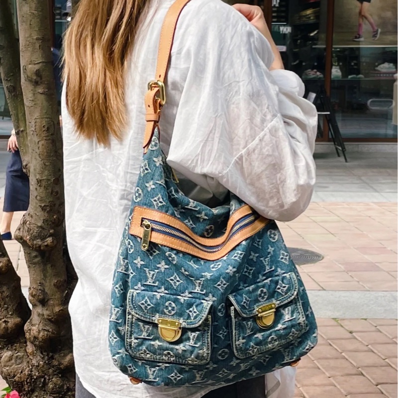 LV M95048 Baggy Denim Hobo GM 藍色丹寧牛仔肩背包-36