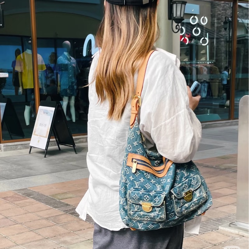 LV M95048 Baggy Denim Hobo GM 藍色丹寧牛仔肩背包-37