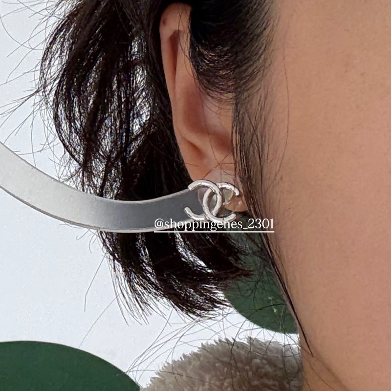 香奈兒 Chanel 26P 銀色小耳環 全新品-9