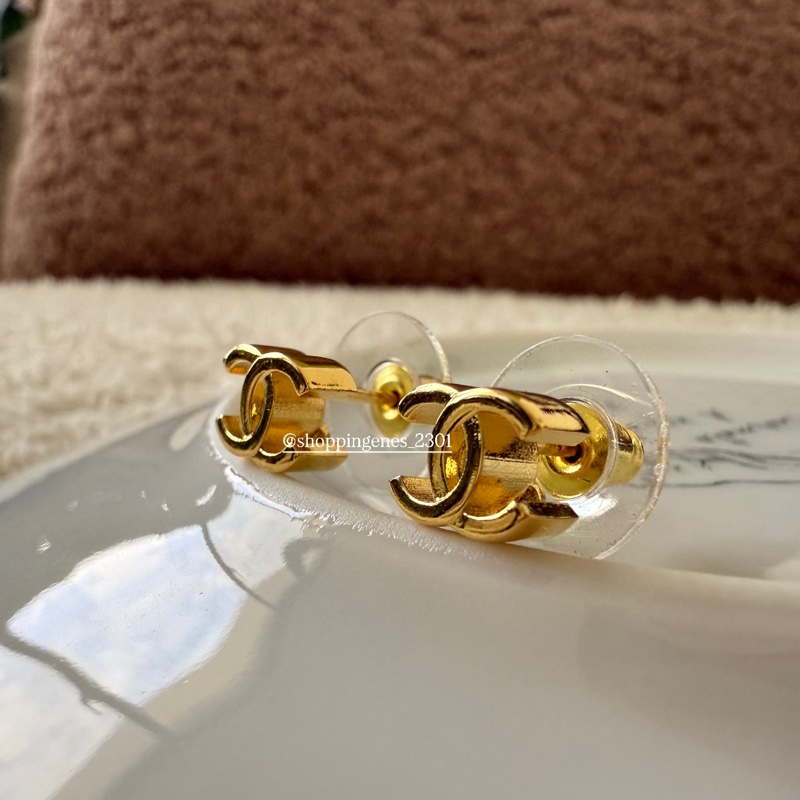 香奈兒 Chanel 26P 金色超迷你小耳環-0