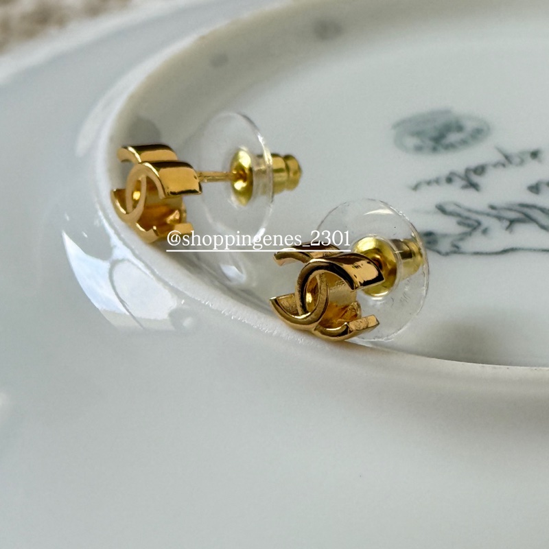 香奈兒 Chanel 26P 金色超迷你小耳環-5