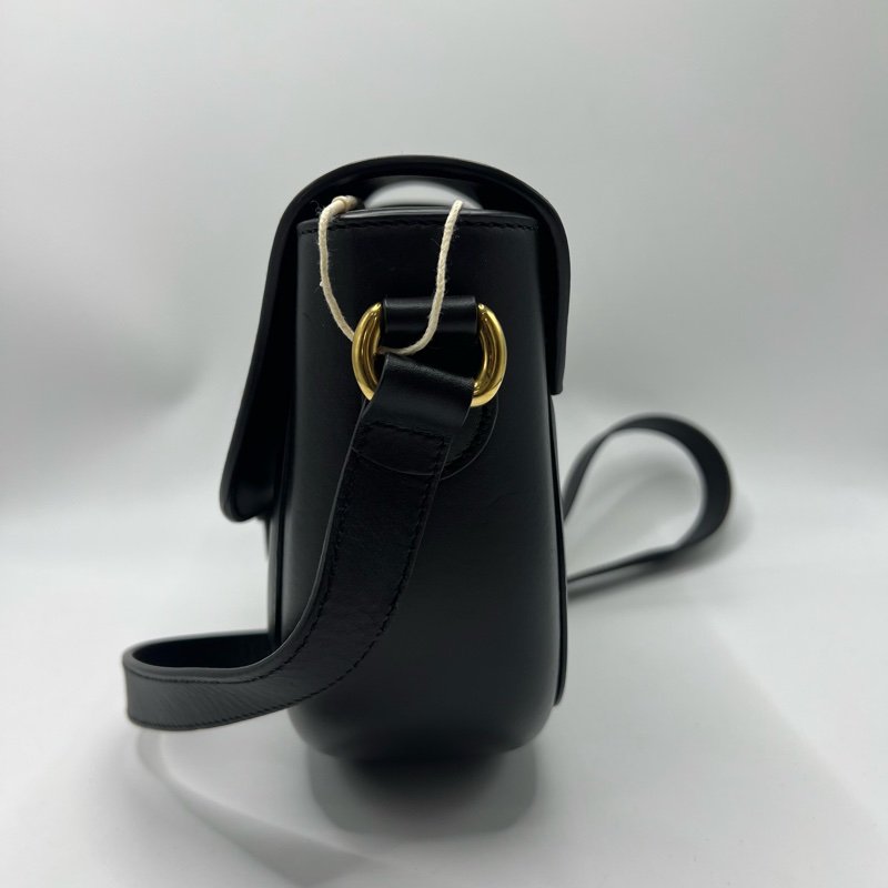 Gucci Embossed全皮压纹logo复古马鞍包 黑色很高级百搭-1