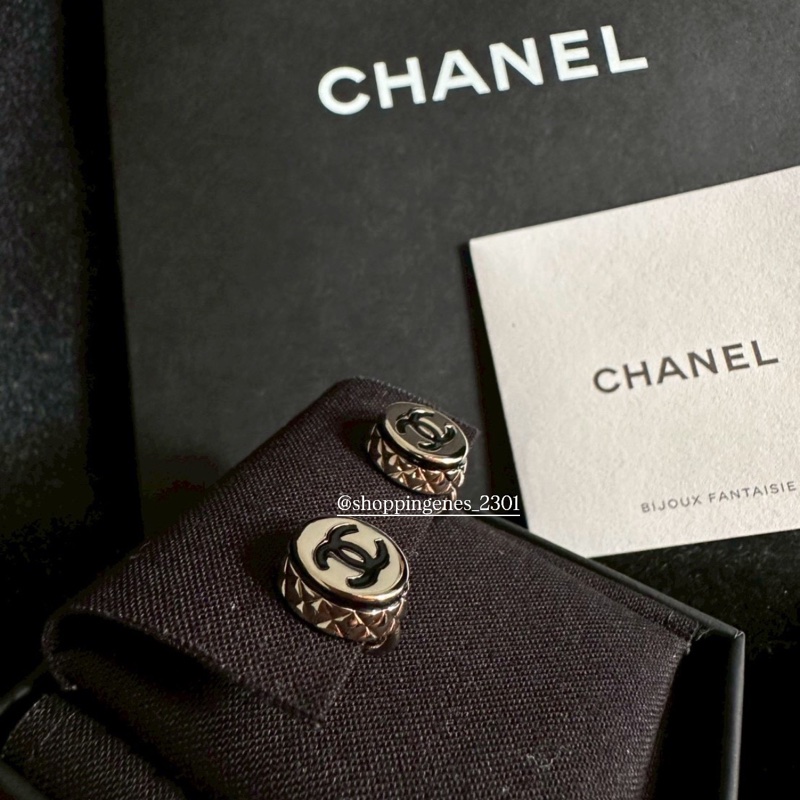 香奈兒 Chanel 25B 小金豆菱格紋耳夾！夾式耳環！-0