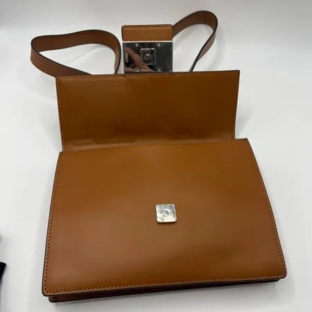 FENDI芬迪 经典银扣老花LogoFF图案 法棍包 男女同款-3