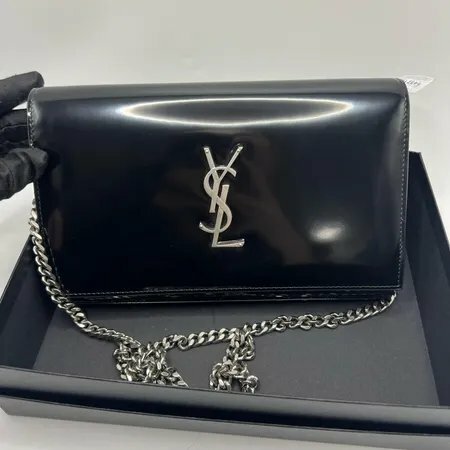 YSL SAINT LAURENT圣罗兰 CASSANDRE 银色五金配件可拆卸链条肩带 拉绒皮革 单肩斜挎包钱包