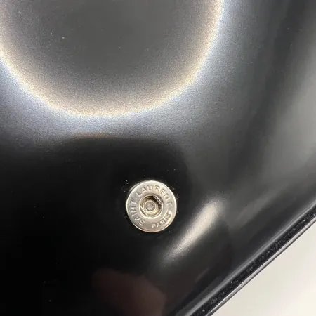 YSL SAINT LAURENT圣罗兰 CASSANDRE 银色五金配件可拆卸链条肩带 拉绒皮革 单肩斜挎包钱包-9