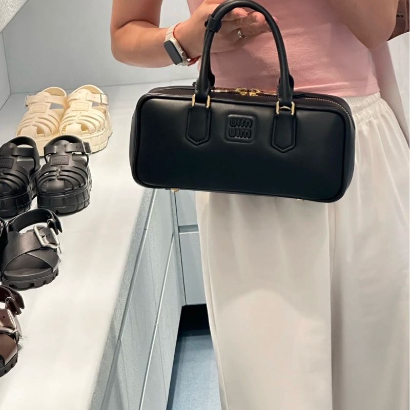 Miu Miu (5BB148)  保齡球包 好價💰-1