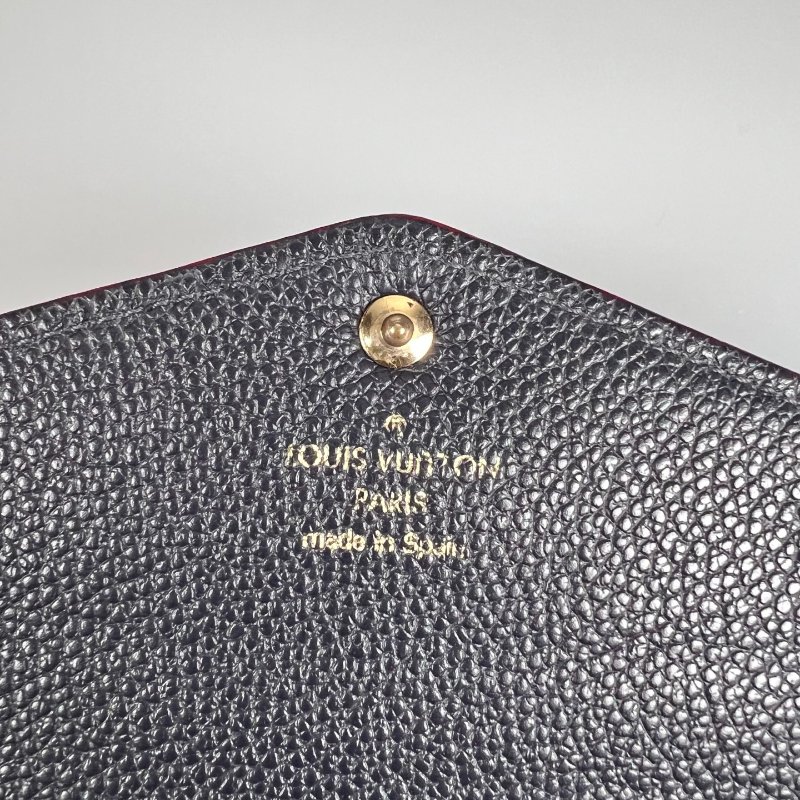 LV M62125 深藍壓紋信封長夾-11