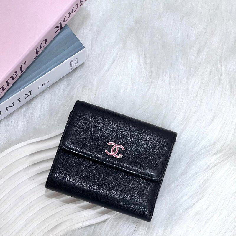 CHANEL 四葉草翻蓋三折短夾 黑 25開-0