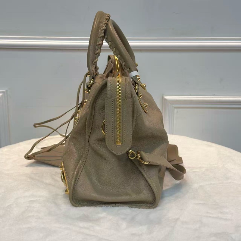 巴黎世家 le city 燕麥灰機車包-2