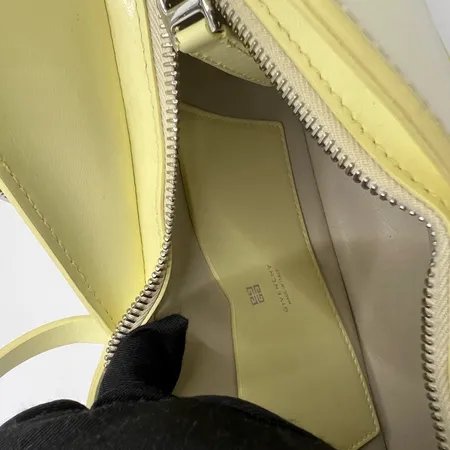 Givenchy 纪梵希黄色腋下包可拆卸双肩带设计  金属链条-5