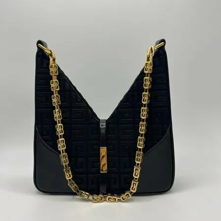 Givenchy 纪梵希金属搭扣单肩腋下包