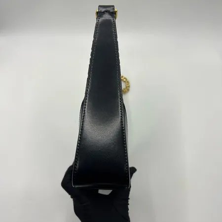 Givenchy 纪梵希金属搭扣单肩腋下包-2