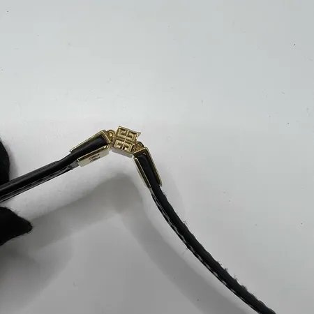 Givenchy 纪梵希金属搭扣单肩腋下包-10