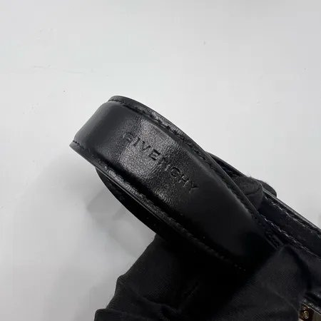 Givenchy 纪梵希金属搭扣单肩腋下包-12