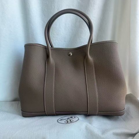 【99%新 】 Garden Party 36經典大象灰銀扣