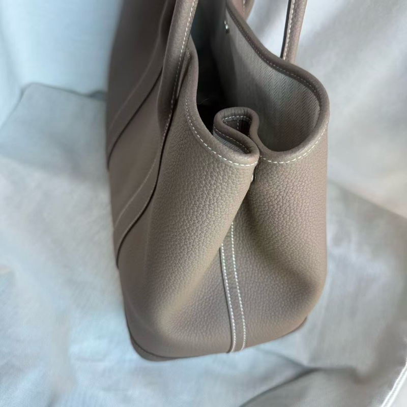 【99%新 】 Garden Party 36經典大象灰銀扣-2