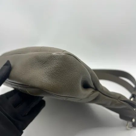 GUCCI(古驰) 互扣式双G皮革贴 三肩帶托特包 单肩包-3