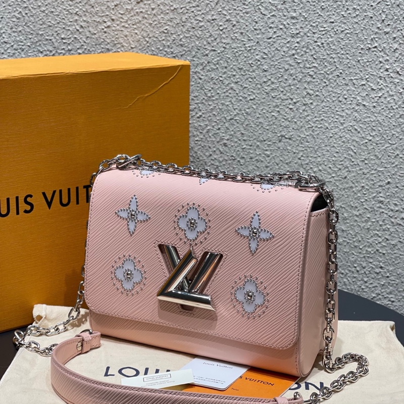 LV 限量款Twist中號，櫻花粉水波紋釘珠刺繡四葉草鏈條包，尺寸約23*16 配件盒子塵袋鏡子-2