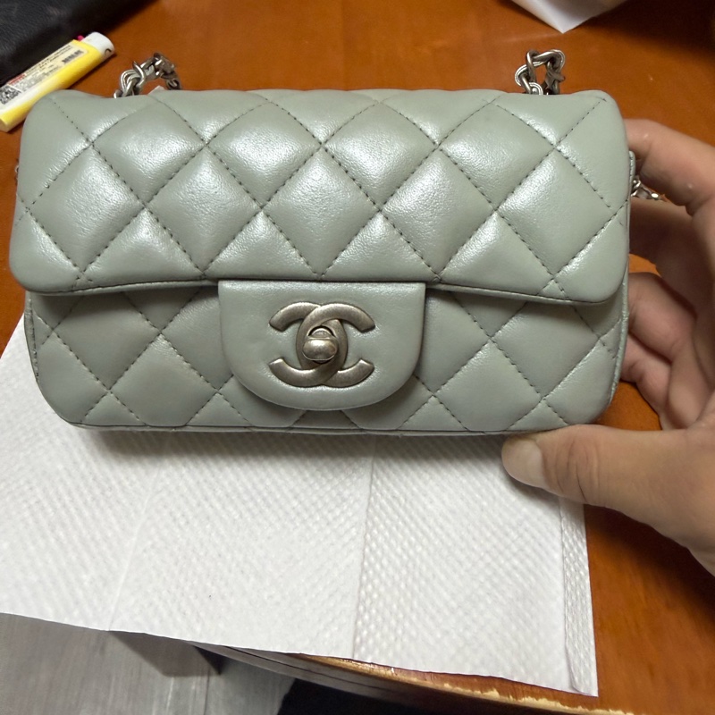 CHANEL MINI CLASSIC FLAG SHOULDER BAG 17cm-0