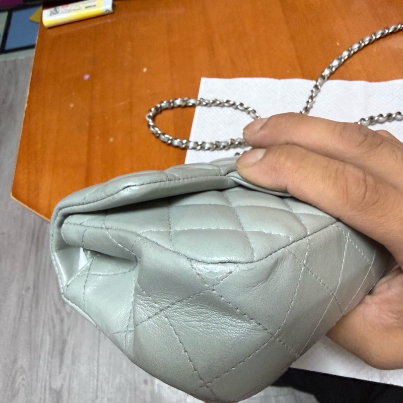 CHANEL MINI CLASSIC FLAG SHOULDER BAG 17cm-6