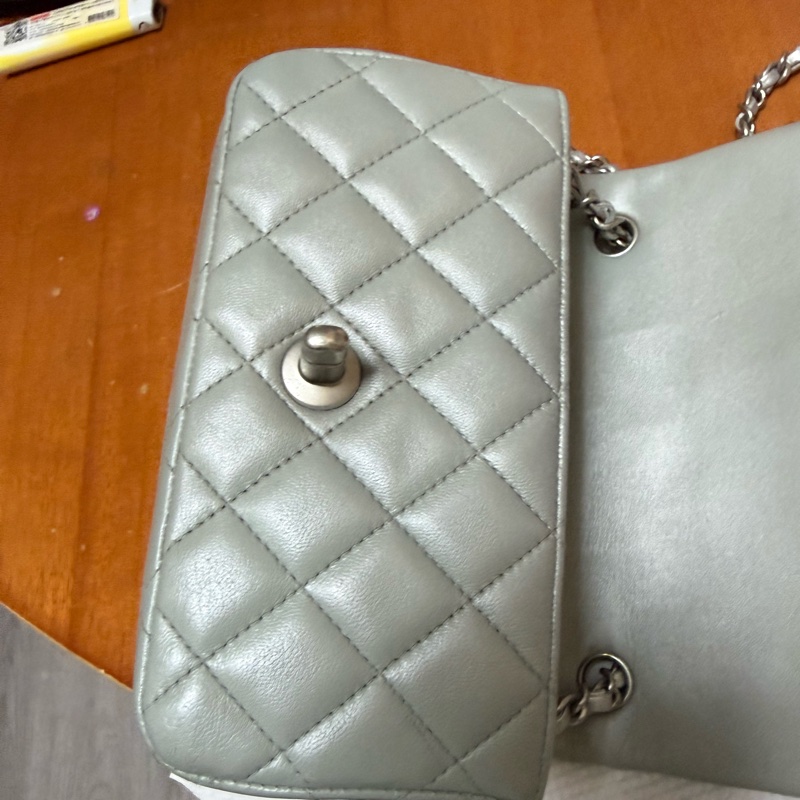 CHANEL MINI CLASSIC FLAG SHOULDER BAG 17cm-16