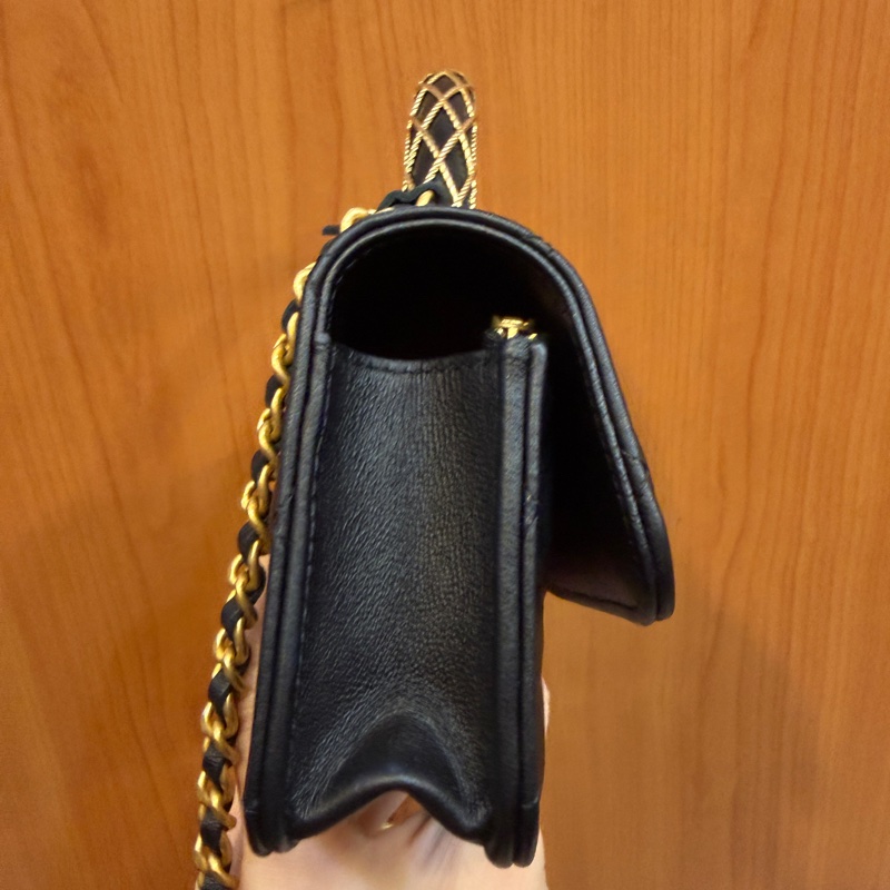 Chanel 黑羊皮霧金釦手把Mini WOC AP3385-4