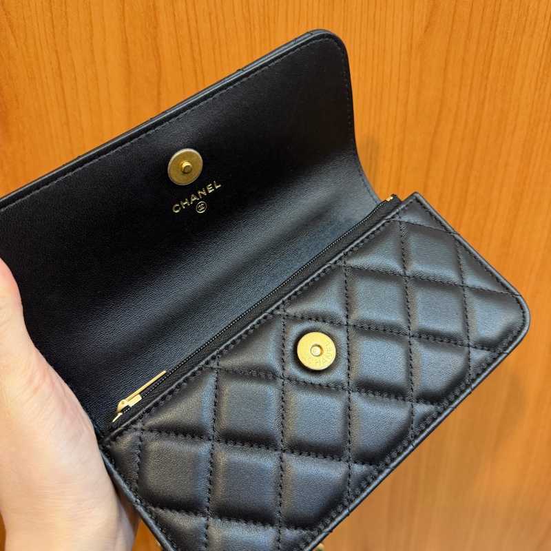 Chanel 黑羊皮霧金釦手把Mini WOC AP3385-11