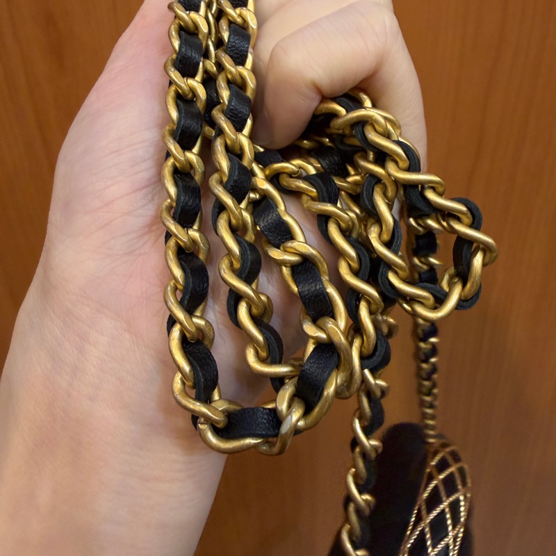 Chanel 黑羊皮霧金釦手把Mini WOC AP3385-15