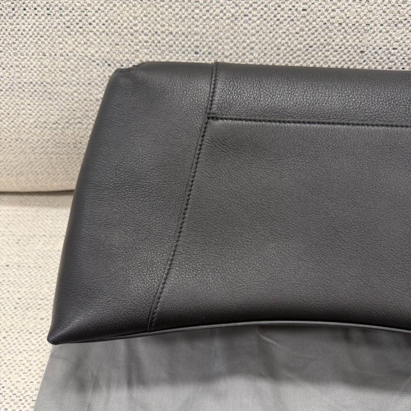 BALENCIAGA Downtown M 黑武士沙漏包-4