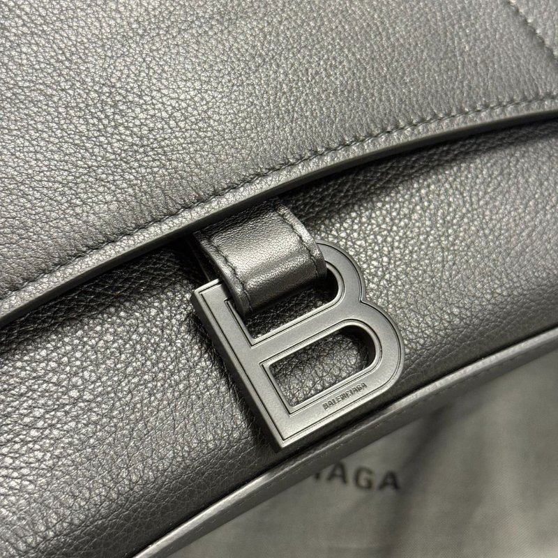 BALENCIAGA Downtown M 黑武士沙漏包-9